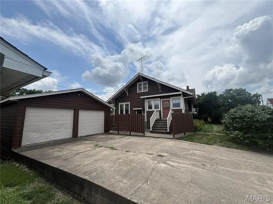 414 N Jefferson Street, Vandalia, MO 63382 - #3