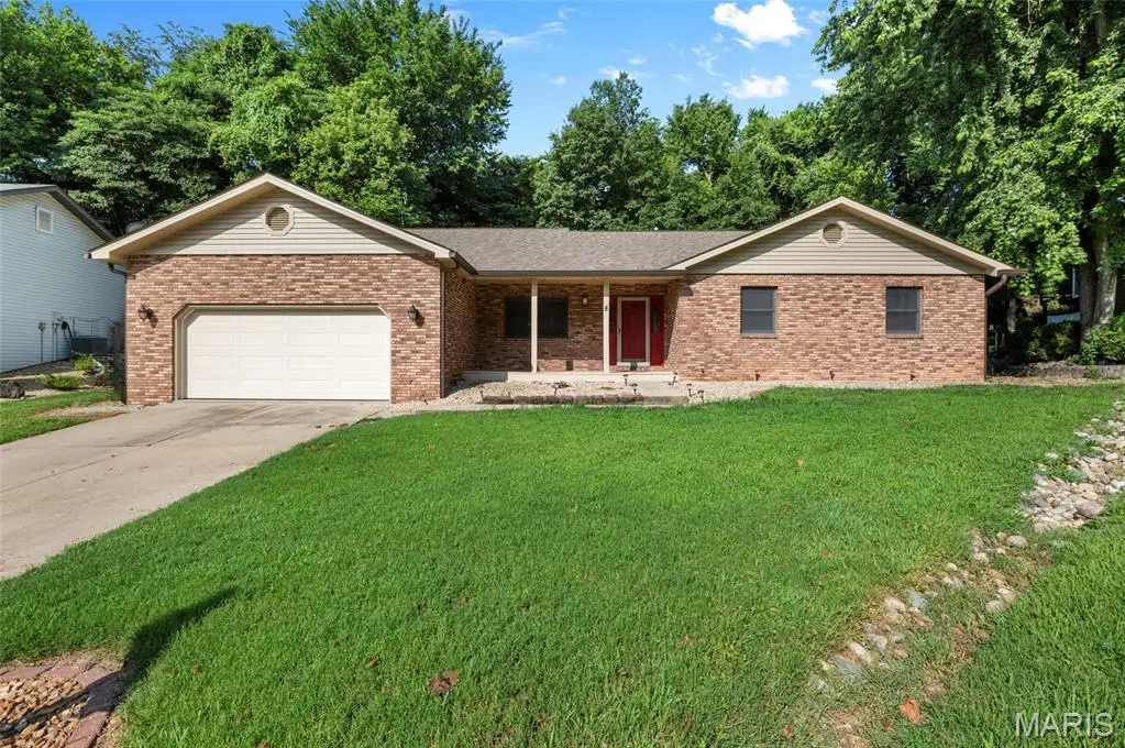 8 Oak Leaf Circle, Collinsville, IL 62234 - #1