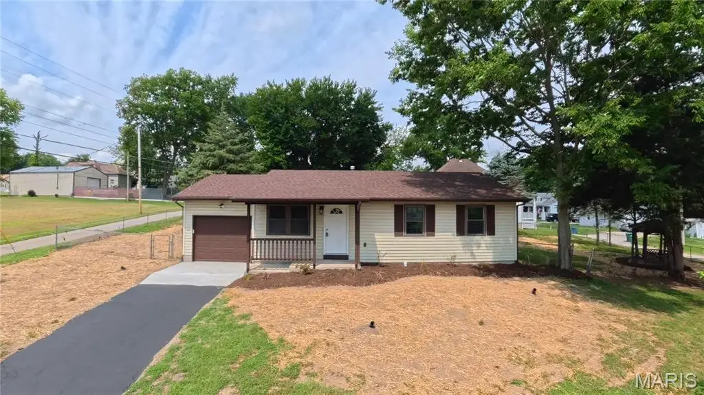 115 N Herman Street, Lebanon, IL 62254 - #1