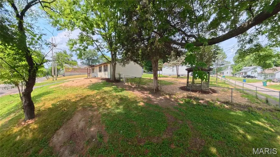 115 N Herman Street, Lebanon, IL 62254 - #3