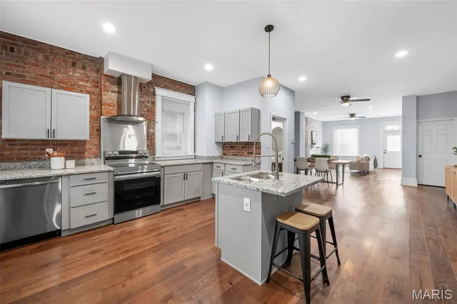 4247 Chouteau Avenue, Saint Louis, MO 63110 - #2