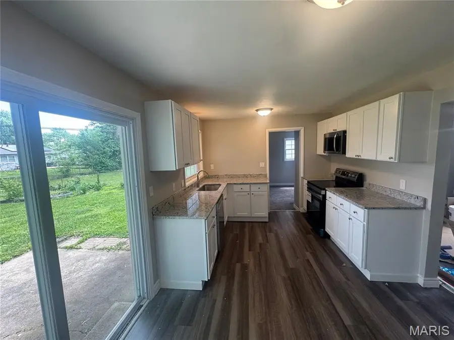 6116 Old Collinsville Road, Fairview Heights, IL 62208 - #2