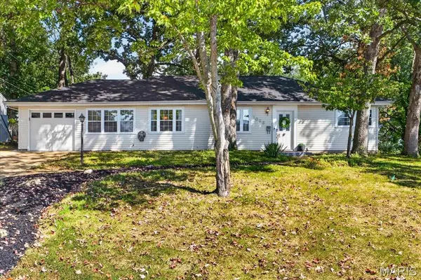 1098 Etherton Drive, Crestwood, MO 63126