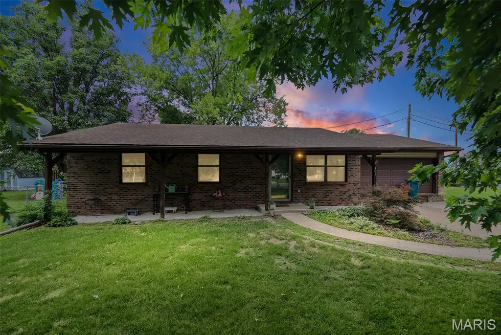 407 S Smith Street, Smithton, IL 62285 - #1