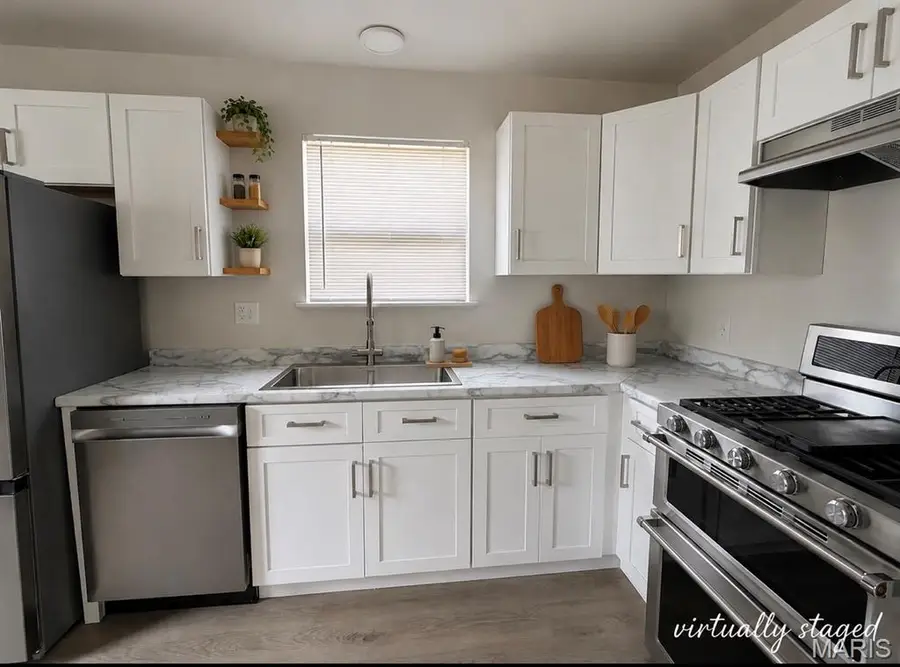 433 W Eldon Street, Saint James, MO 65559 - #2