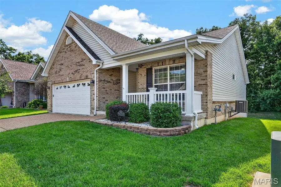 415 Newport Drive, Saint Peters, MO 63376 - #3