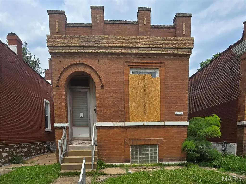 3451 Itaska Street, Saint Louis, MO 63111 - #1