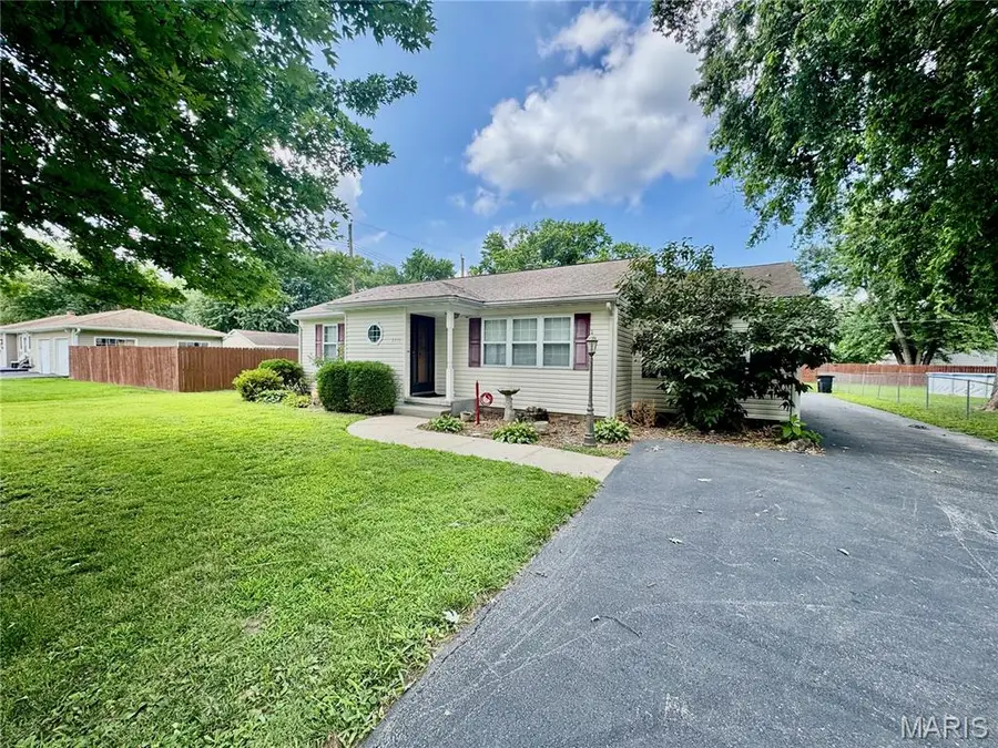 5513 Pontiac Drive, Fairview Heights, IL 62208 - #2