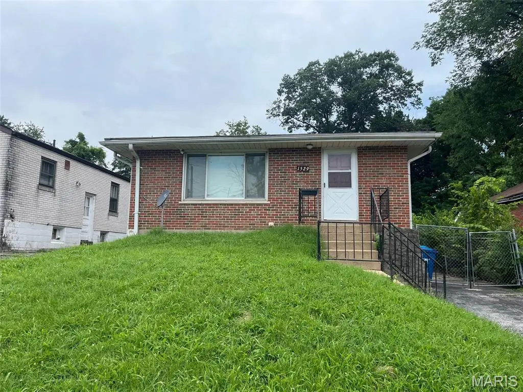 1529 Nixon Avenue, Saint Louis, MO 63133 - #1