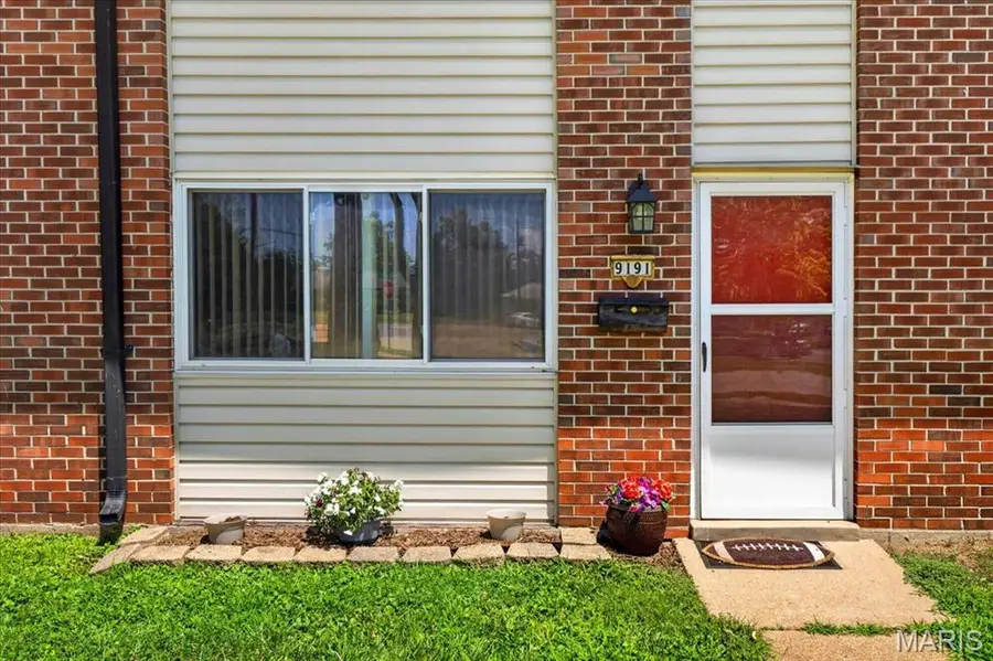 9191 Villaridge Court, Affton, MO 63123 - #2