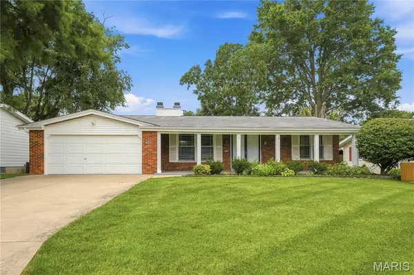 7548 Georgetown Drive, Hazelwood, MO 63042