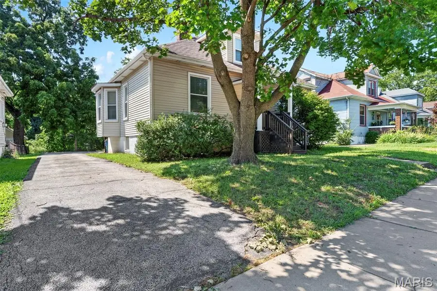 3405 Brown Road, Saint John, MO 63114 - #2