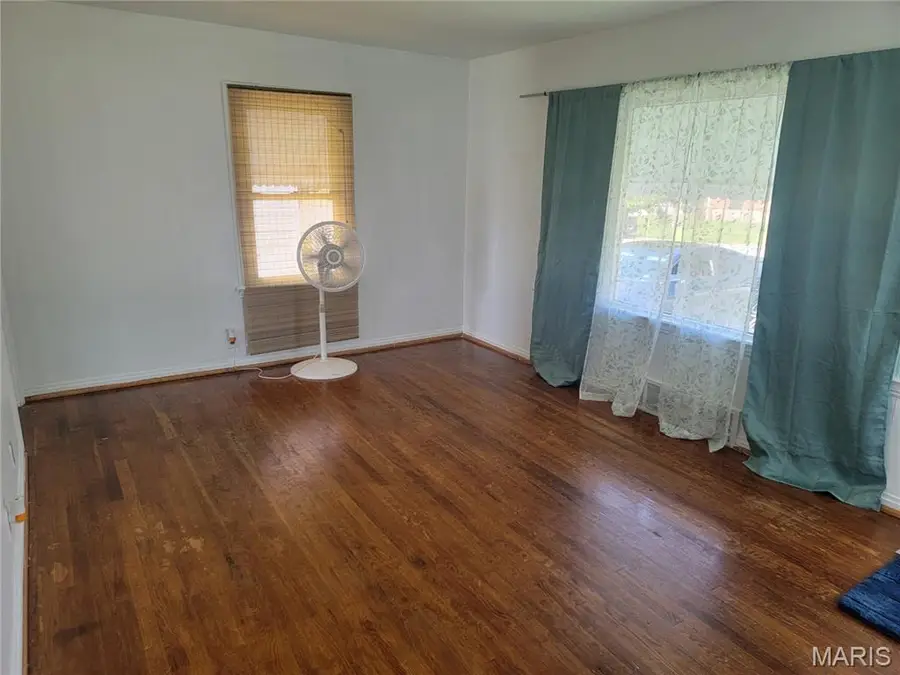 7316 Stolle Street, Saint Louis, MO 63116 - #3