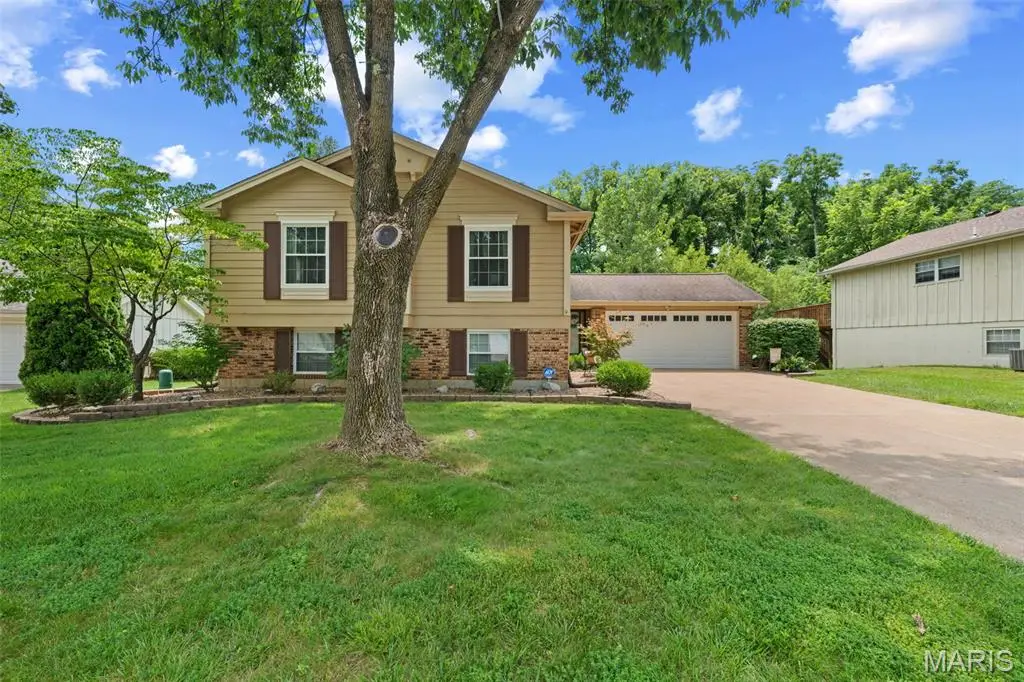 61 Crescent Hills Drive, Saint Peters, MO 63376 - #1