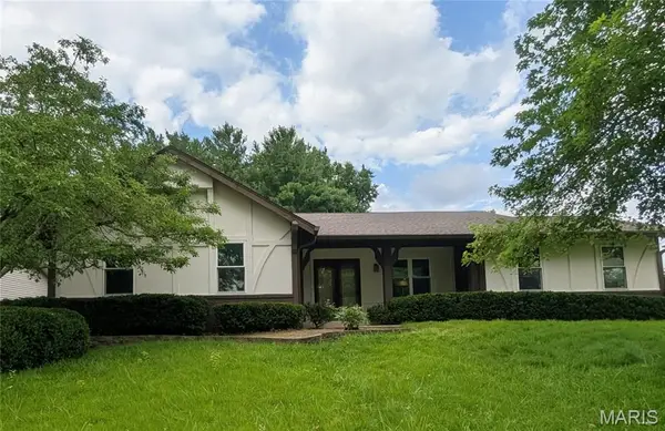 2706 Sundowner Drive, St Charles, MO 63303
