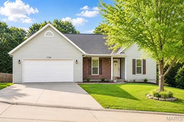 1328 Oakwood Street, Jackson, MO 63755