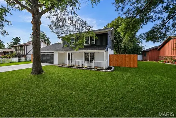 55 Blanc Lee, Belleville, IL 62226