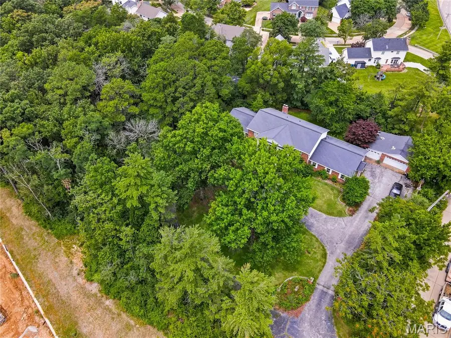 3 Topwood Drive, Ballwin, MO 63011 - #3
