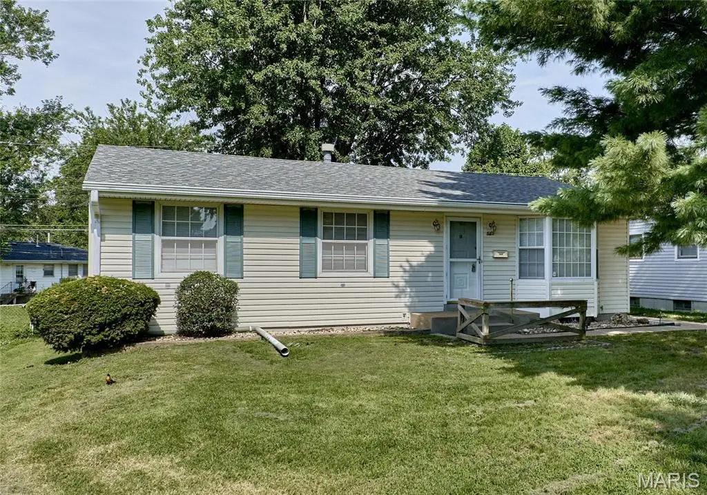 585 S Lafayette Street, Florissant, MO 63031 - #1
