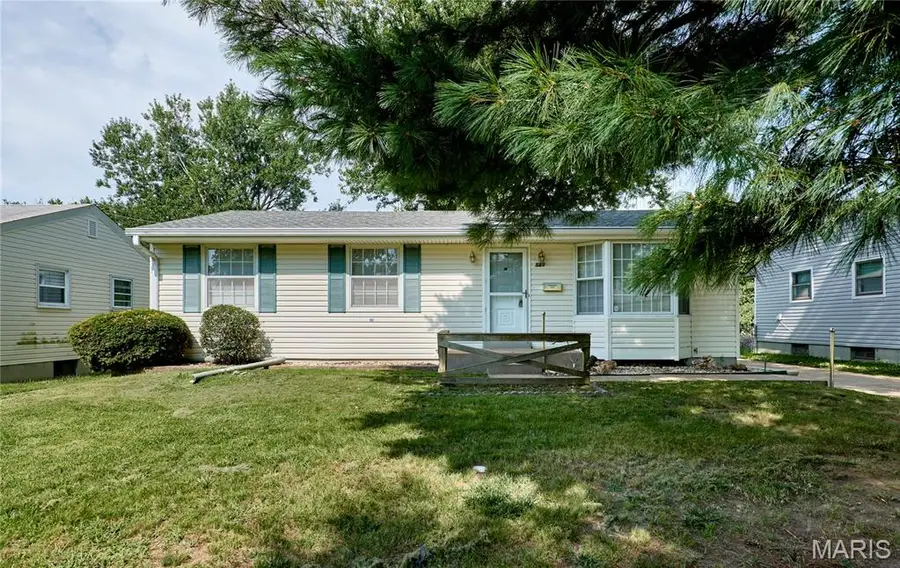 585 S Lafayette Street, Florissant, MO 63031 - #2