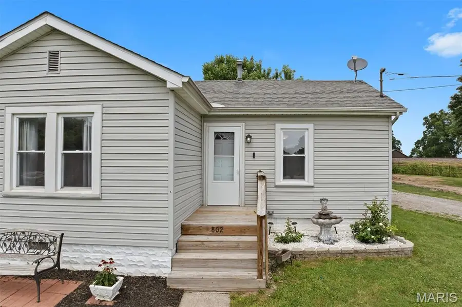 802 Randall Drive, Brighton, IL 62012 - #2