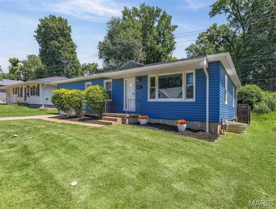 334 S Benton Street, Edwardsville, IL 62025 - #2