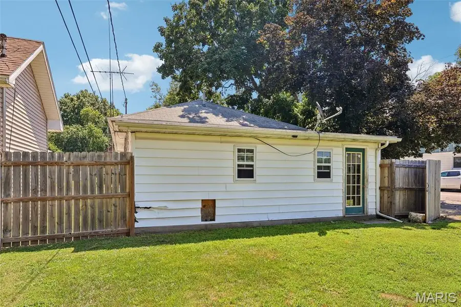 304 N Chiles Street, Carlinville, IL 62626 - #3
