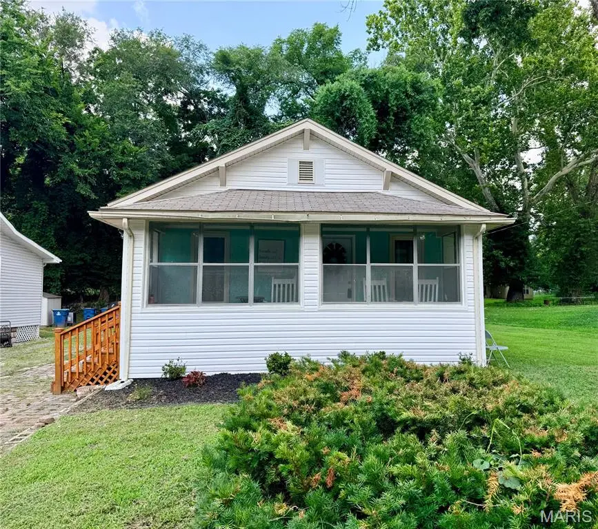 1109 Harrison Street, Alton, IL 62002 - #1