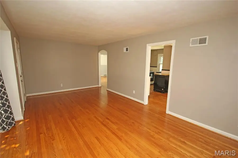 986 Woodbine Drive, Crestwood, MO 63126 - #3