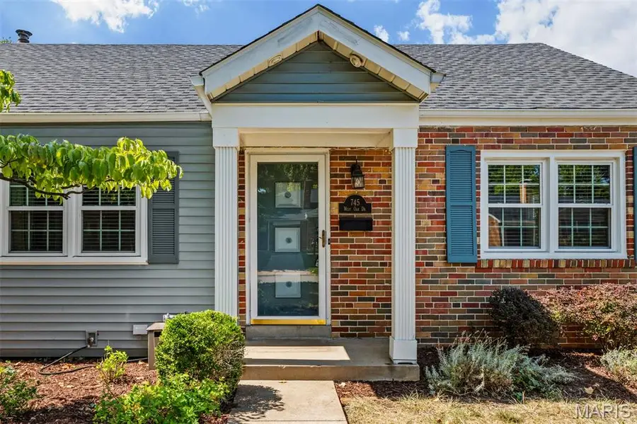 745 W Oak Drive, Glendale, MO 63122 - #3