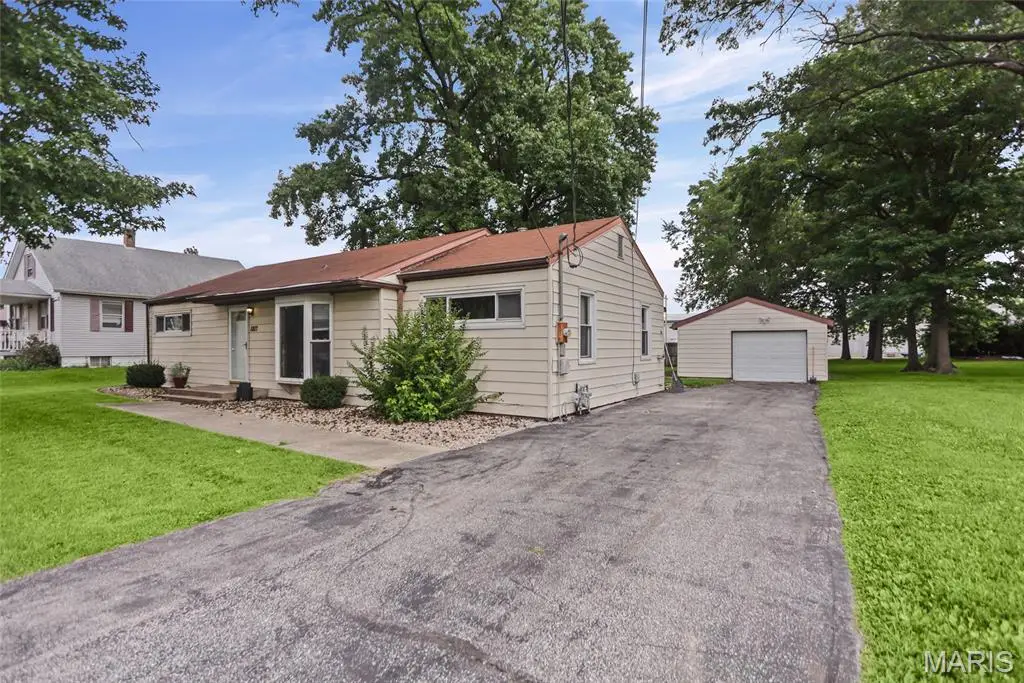 5817 Memory Lane, Belleville, IL 62226 - #1