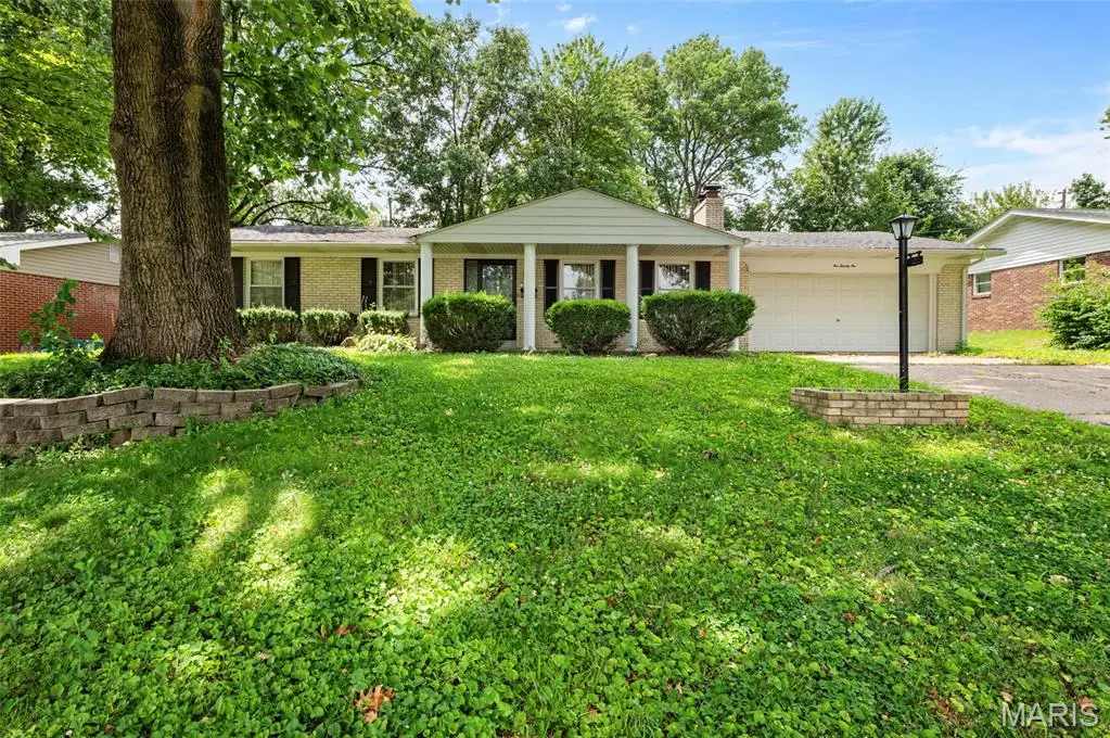 121 Williamsburg Drive, Belleville, IL 62221 - #1