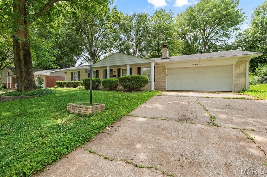121 Williamsburg Drive, Belleville, IL 62221 - #2