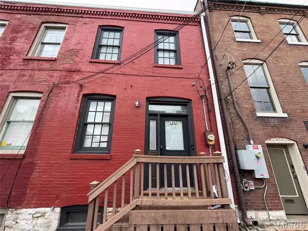 1927 S 9th Street, St Louis, MO 63104