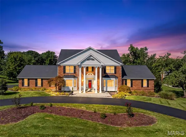 924 Cabernet Drive, Town and Country, MO 63017