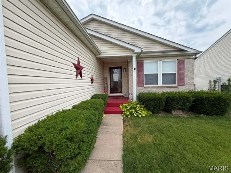981 Koenig Drive, Godfrey, IL 62035 - #2