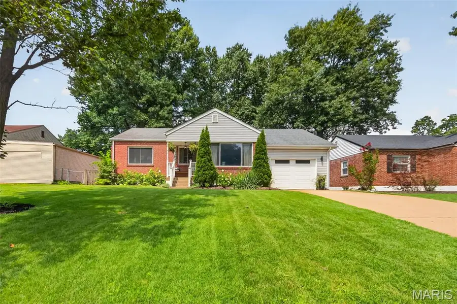 1107 Selma Avenue, Webster Groves, MO 63119 - #3