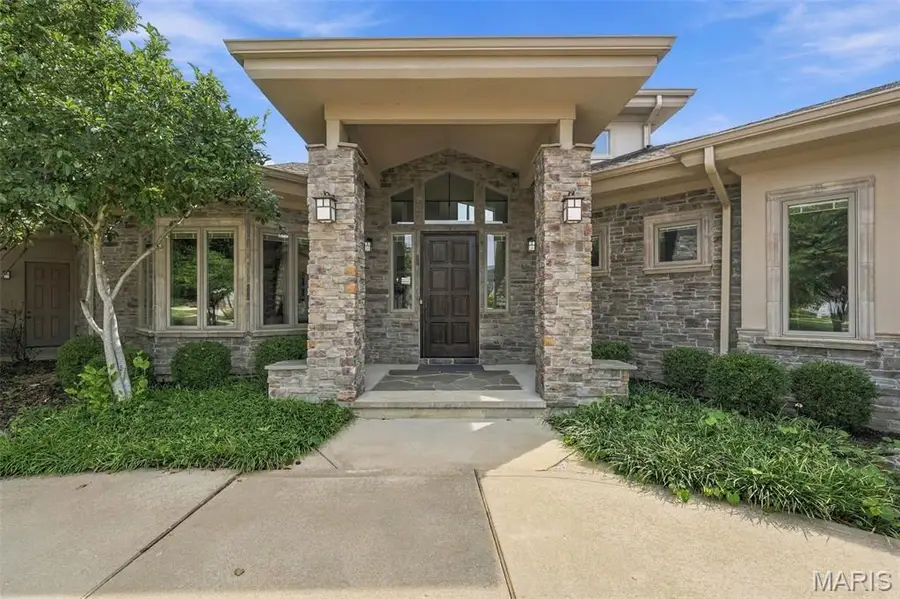 12864 Willow Pond Court, Des Peres, MO 63131 - #2