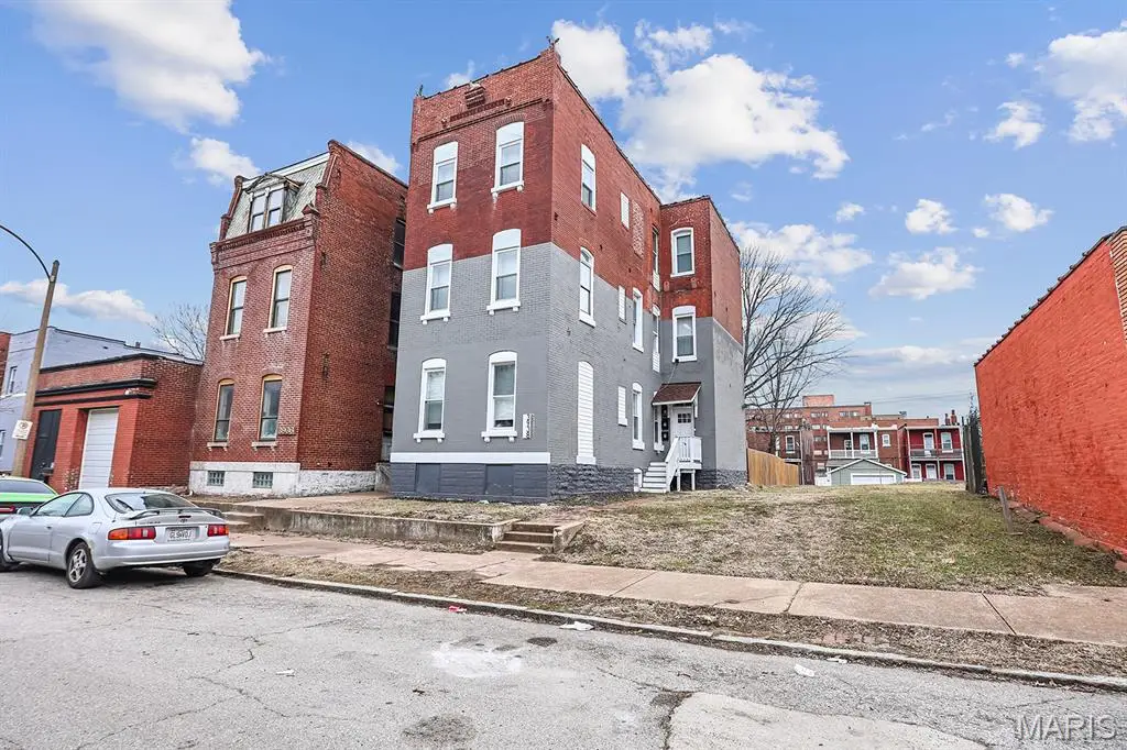 3938 Iowa Avenue, Saint Louis, MO 63118 - #1