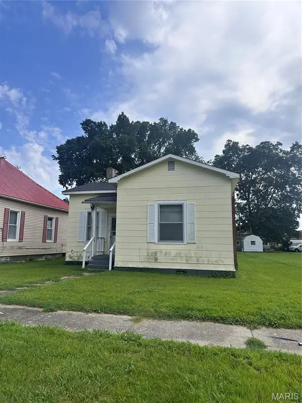 216 W Parker Avenue, Chaffee, MO 63740