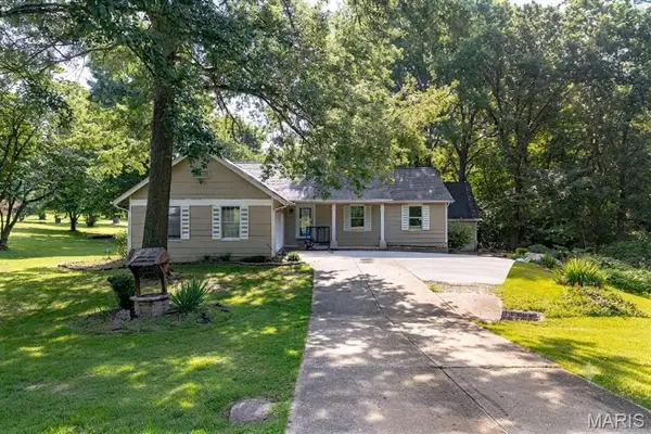 6 Deer Creek Drive, O'Fallon, MO 63366