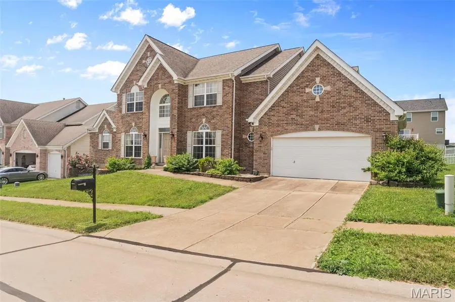 5136 Delcastle Drive, Florissant, MO 63034 - #2
