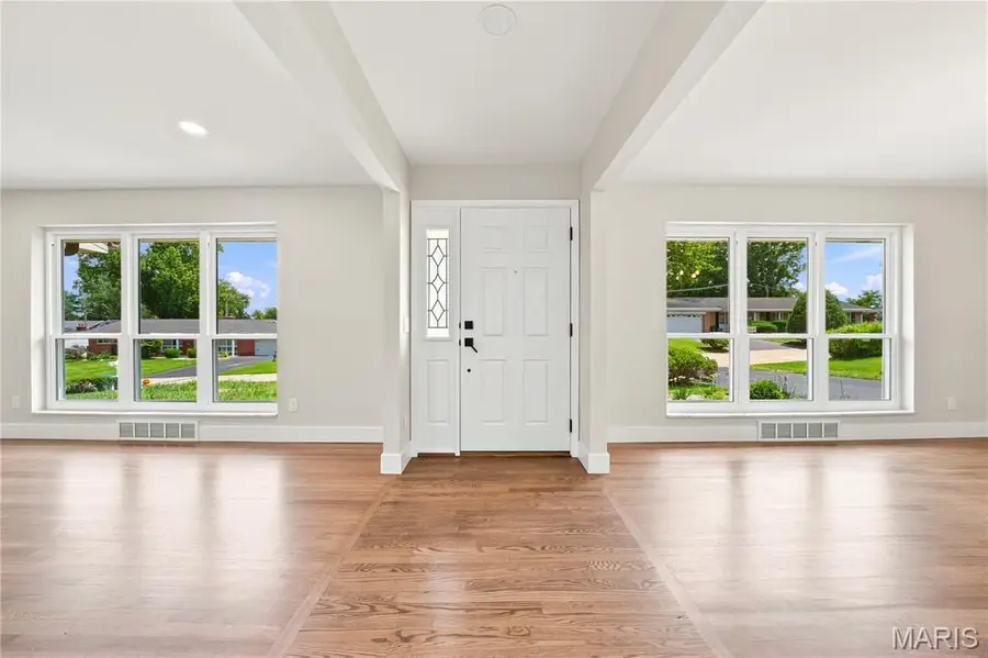 849 Charlesgate Drive, Saint Louis, MO 63132 - #3
