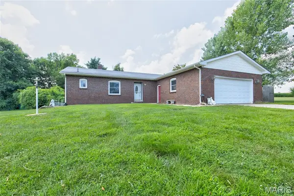 14904 Sycamore Street, Grafton, IL 62037