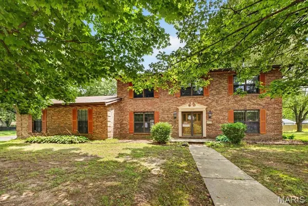 1020 N Smiley Street, O'Fallon, IL 62269