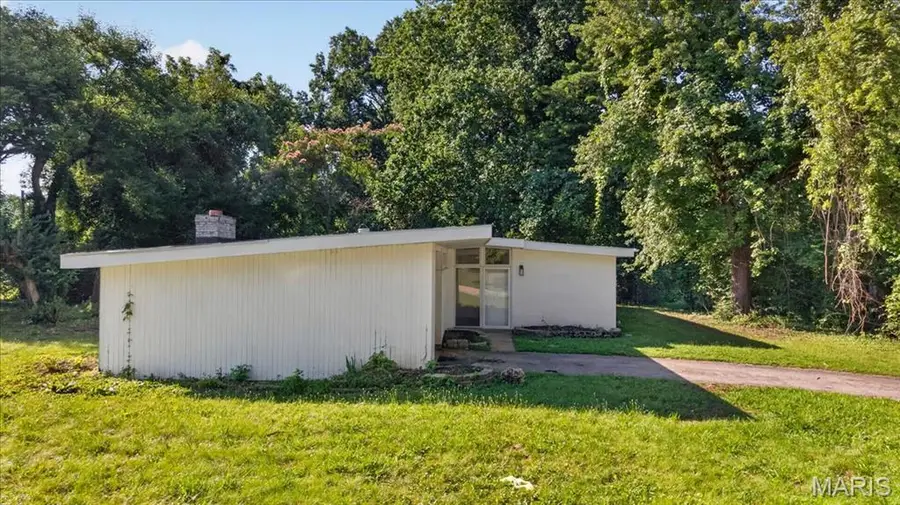8300 Pepperidge Drive, Berkeley, MO 63134 - #2