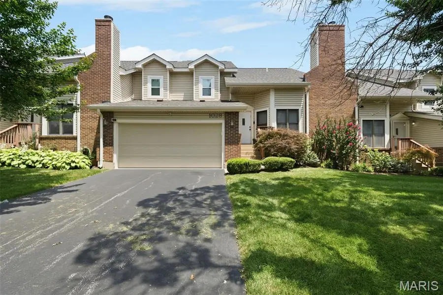 1028 N Spoede Road, Creve Coeur, MO 63146 - #2