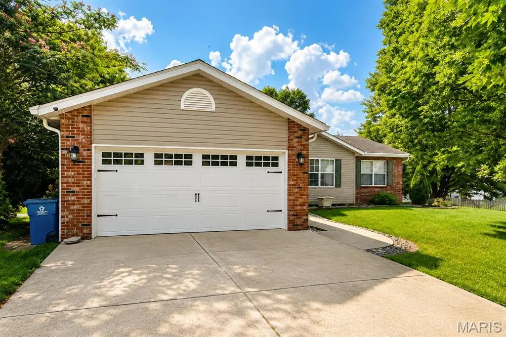 2 Arbor Springs, Troy, IL 62294 - #1