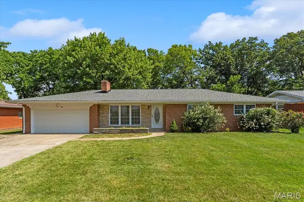 917 Hillcrest Street, Columbia, IL 62236