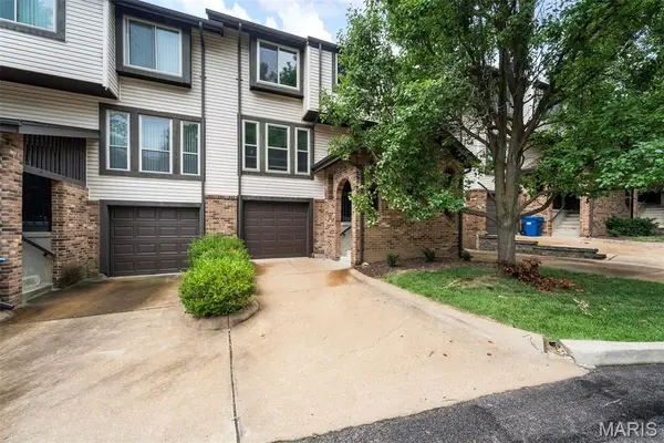 2317 Driftwood Place, Maryland Heights, MO 63146